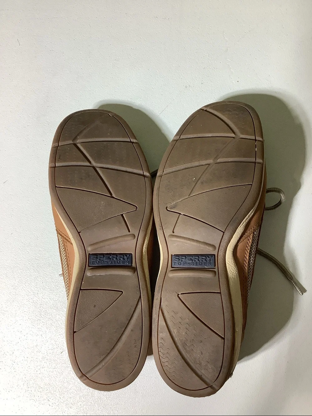 Sperry topsider tan leather boat shoes, size 7.5
